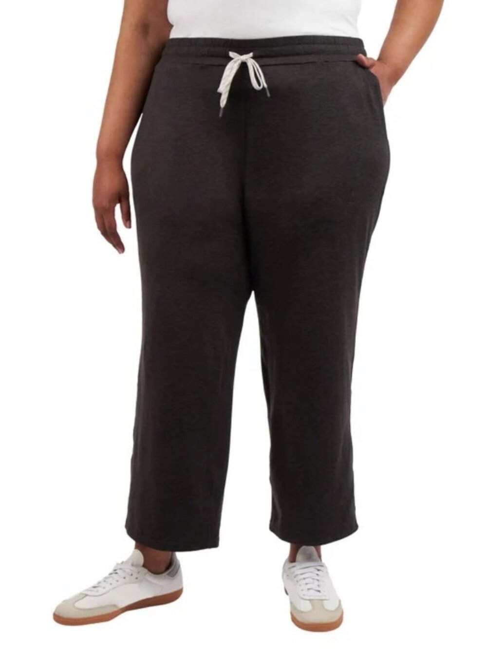 Kirkland Signature Women's Lightweight Crop Pant - Picture 6 of 8